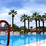 Villaggio Turistico La Mantinera - De Luxe Appart hôtel 4*