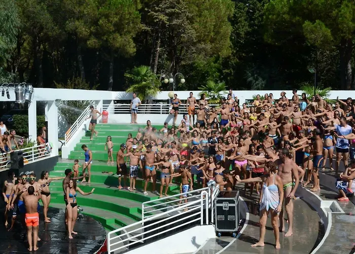 Villaggio Turistico La Mantinera - De Luxe 4*