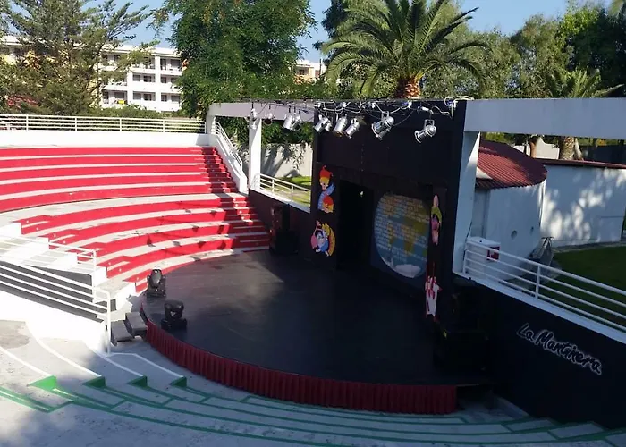 Villaggio Turistico La Mantinera - De Luxe