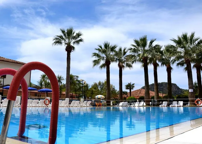 Villaggio Turistico La Mantinera - De Luxe Apart-hotel 4*