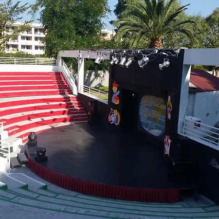 Villaggio Turistico La Mantinera - De Luxe