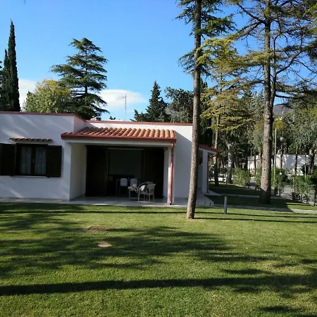 Villaggio Turistico La Mantinera - De Luxe * برايا إيه ماري