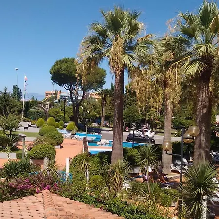 Villaggio Turistico La Mantinera - De Luxe Aparthotel